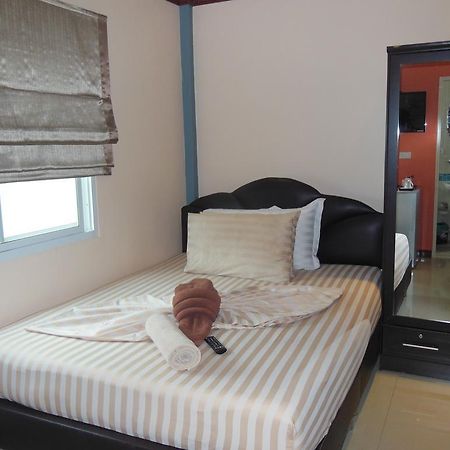 Boomerang Guesthouse And Bar Патая Екстериор снимка