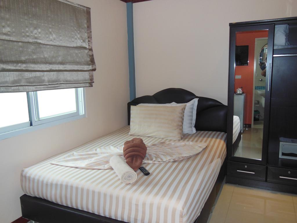 Boomerang Guesthouse And Bar Патая Екстериор снимка