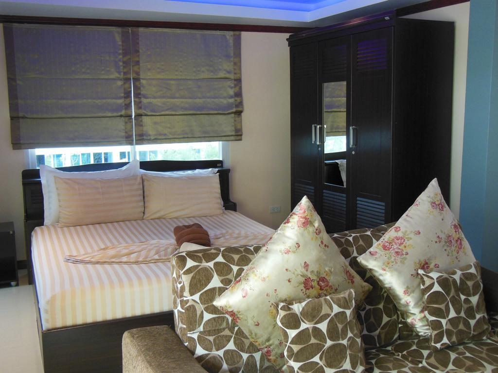 Boomerang Guesthouse And Bar Патая Екстериор снимка