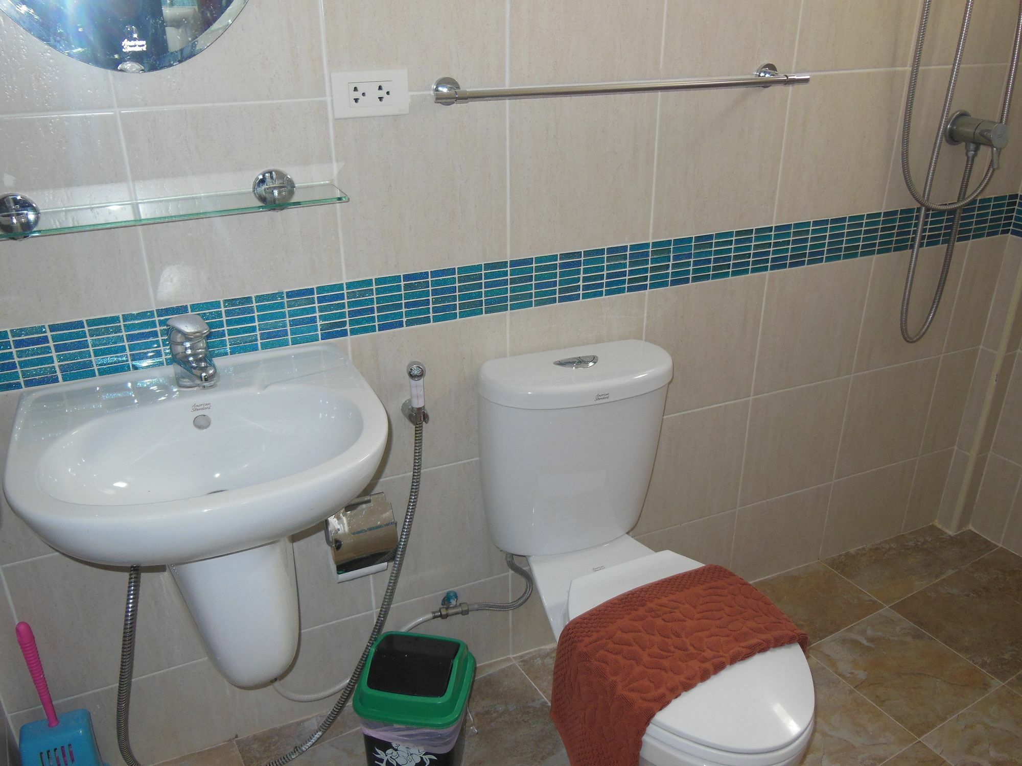 Boomerang Guesthouse And Bar Патая Екстериор снимка
