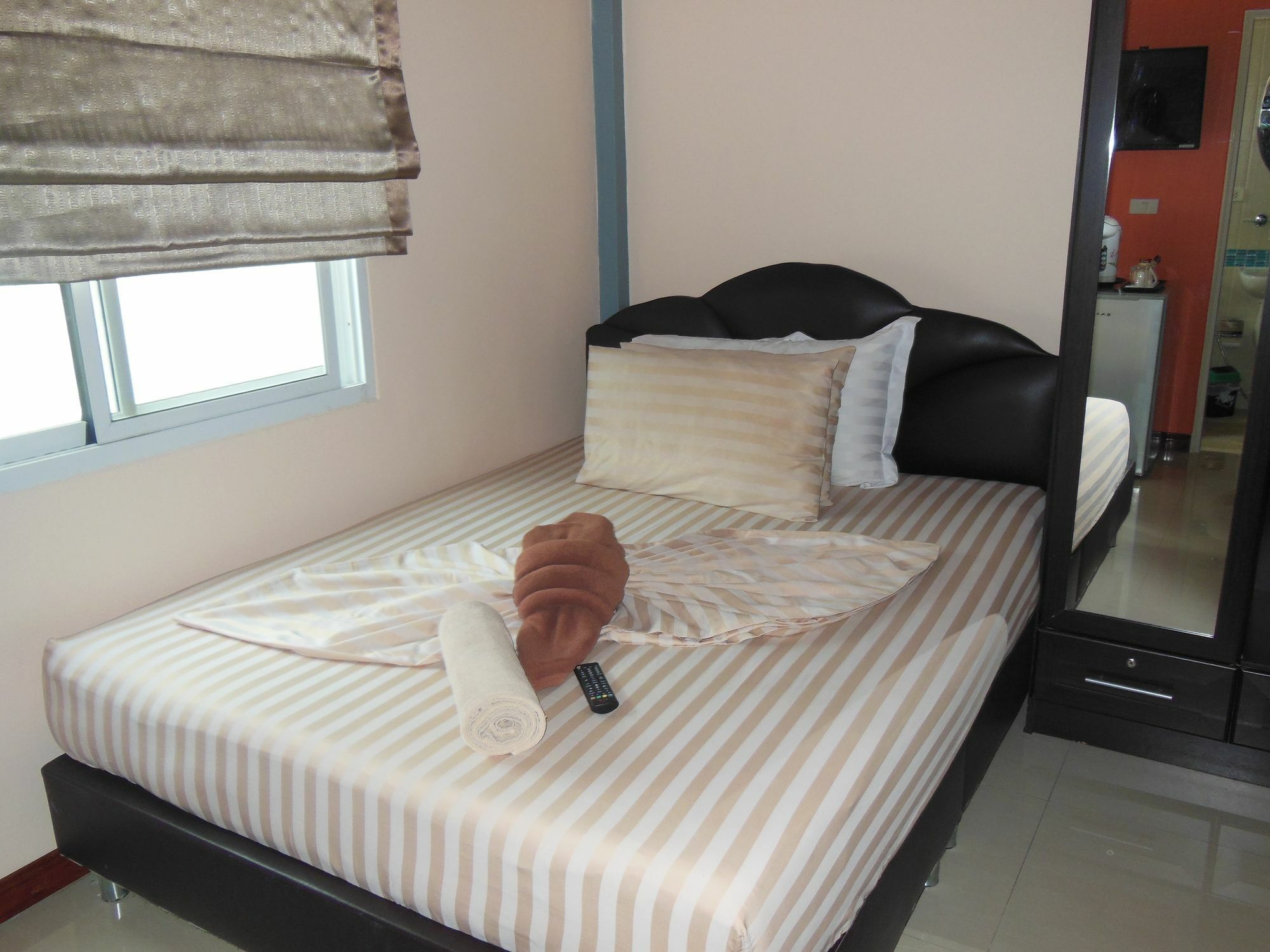 Boomerang Guesthouse And Bar Патая Екстериор снимка