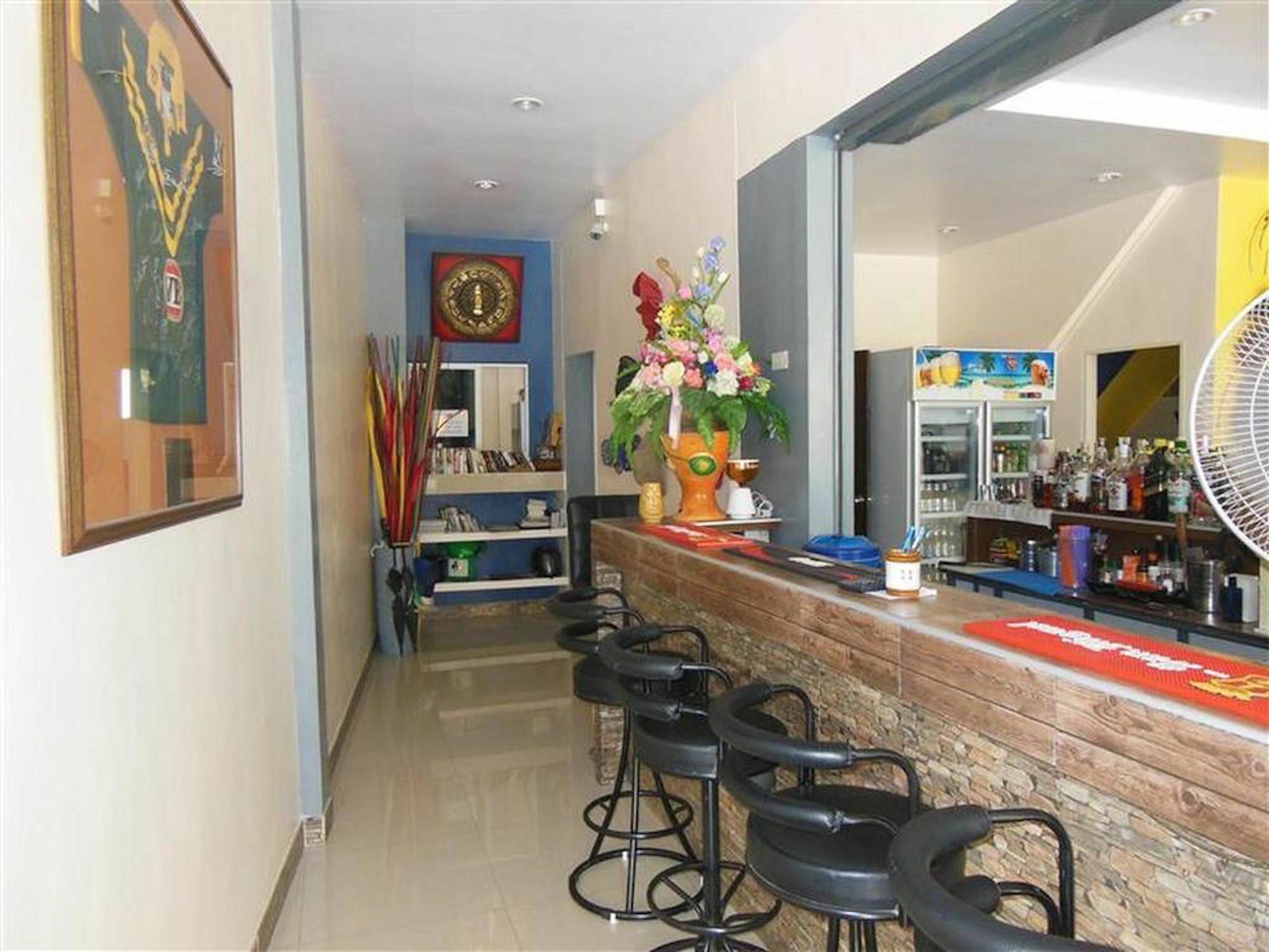 Boomerang Guesthouse And Bar Патая Екстериор снимка