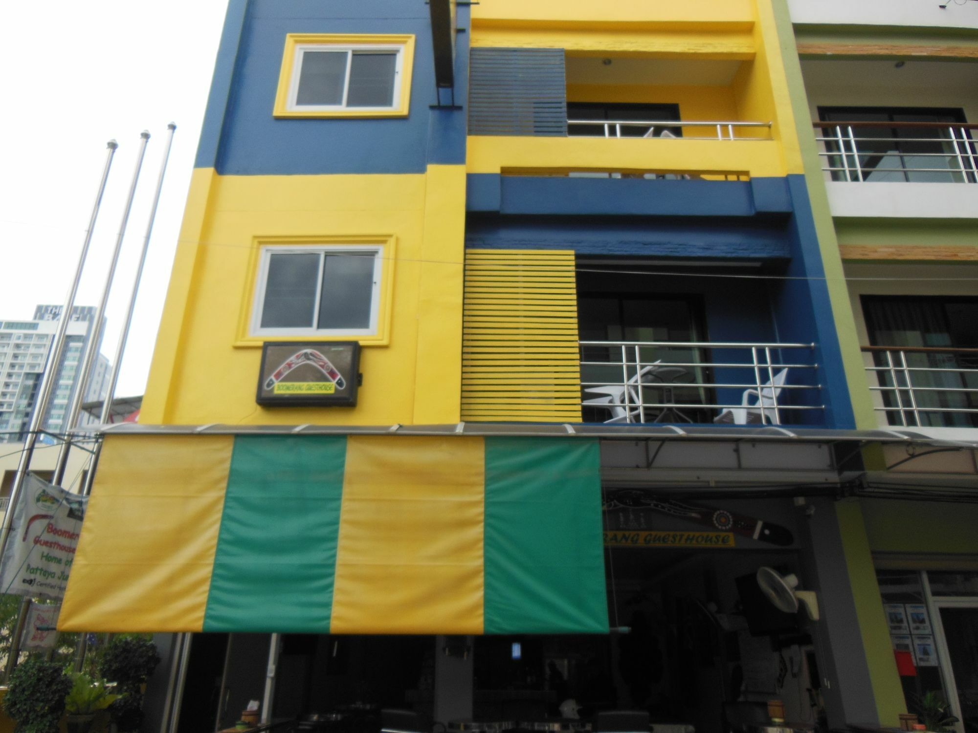 Boomerang Guesthouse And Bar Патая Екстериор снимка